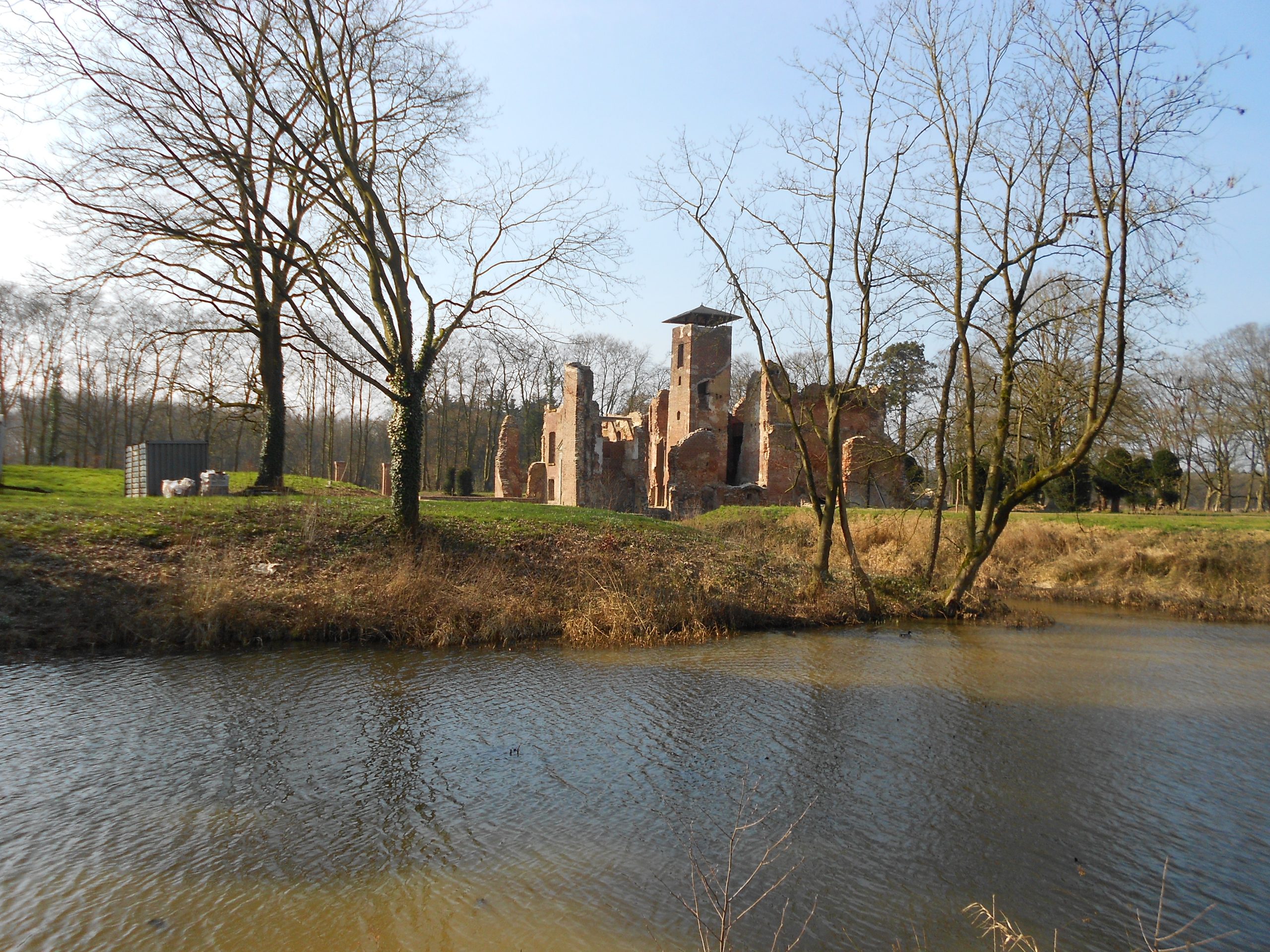 WikiMediaCommons_Ruïne_van_het_kasteel_Bleijenbeek